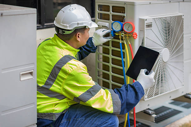 Professional Hvac technician working in Parker, FL